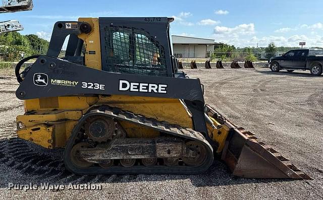 Image of John Deere 323E equipment image 3
