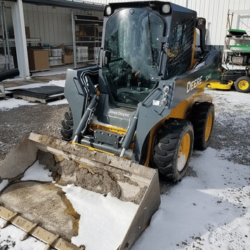 Main image John Deere 324E