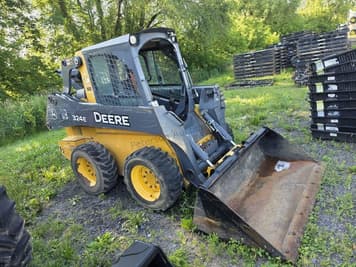 Main image John Deere 324E