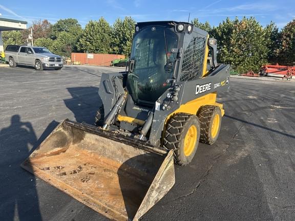Image of John Deere 324G equipment image 3