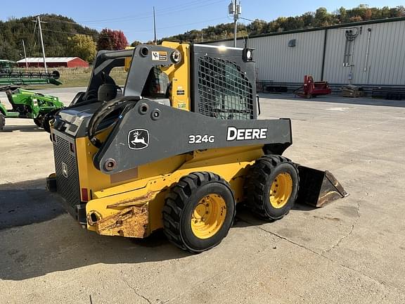 Image of John Deere 324G equipment image 4