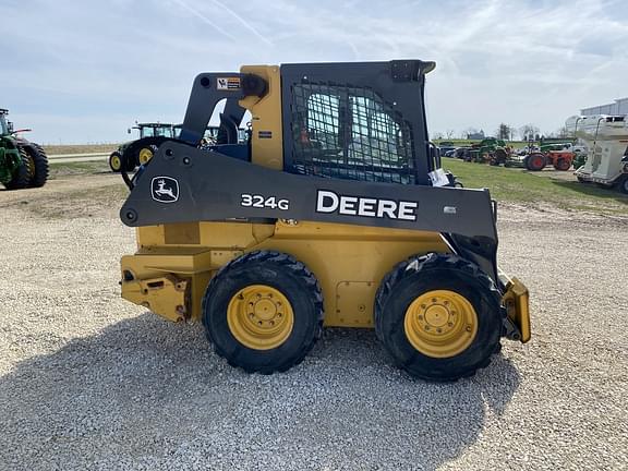 Image of John Deere 324G equipment image 3