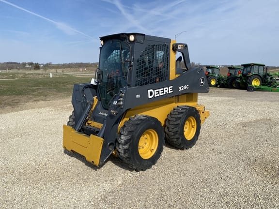 2018 John Deere 324G Equipment Image0