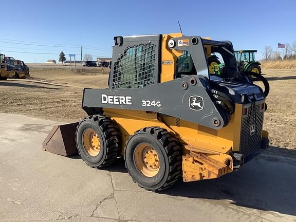 Image of John Deere 324G equipment image 2