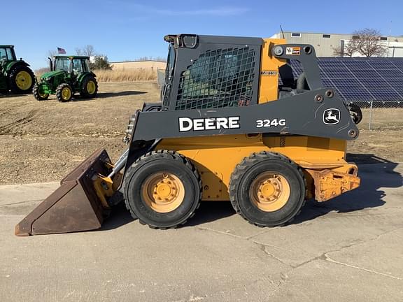 Image of John Deere 324G equipment image 4