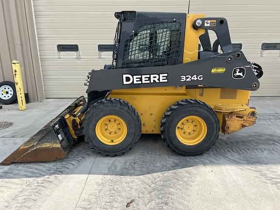Image of John Deere 324G equipment image 2