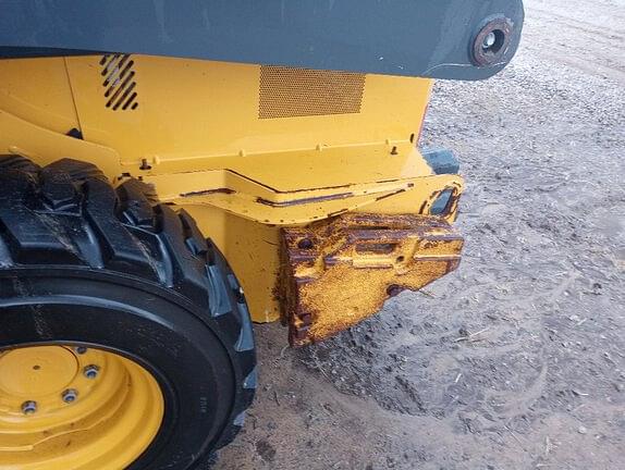 Image of John Deere 324G equipment image 4