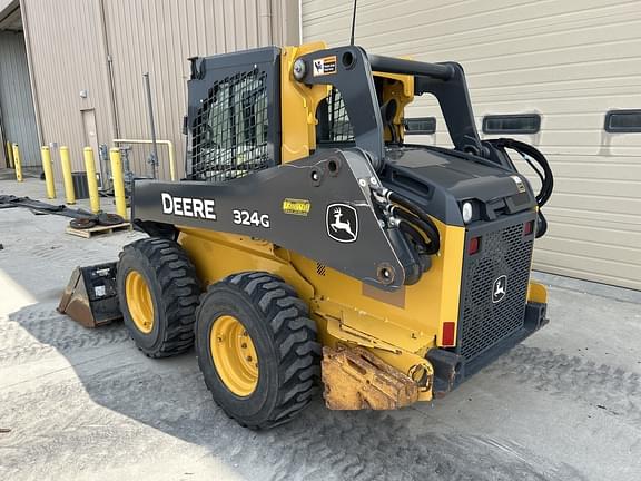 Image of John Deere 324G equipment image 3