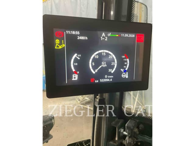 Image of John Deere 324L equipment image 4