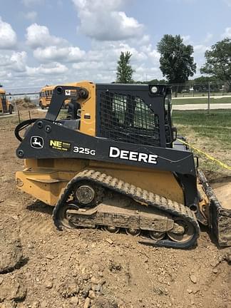 Image of John Deere 325G equipment image 4