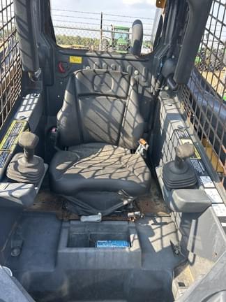 Image of John Deere 325G equipment image 2