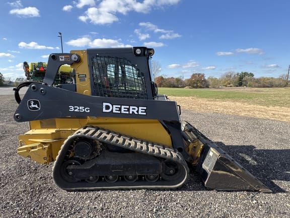 2018 John Deere 325G Equipment Image0