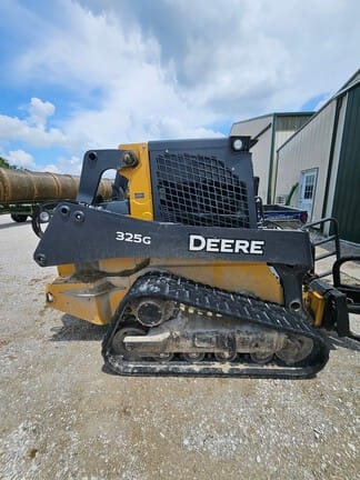 2018 John Deere 325G Equipment Image0