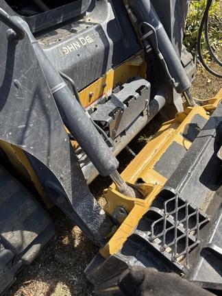 Image of John Deere 325G equipment image 3