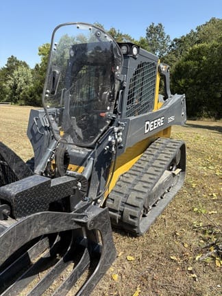2018 John Deere 325G Equipment Image0