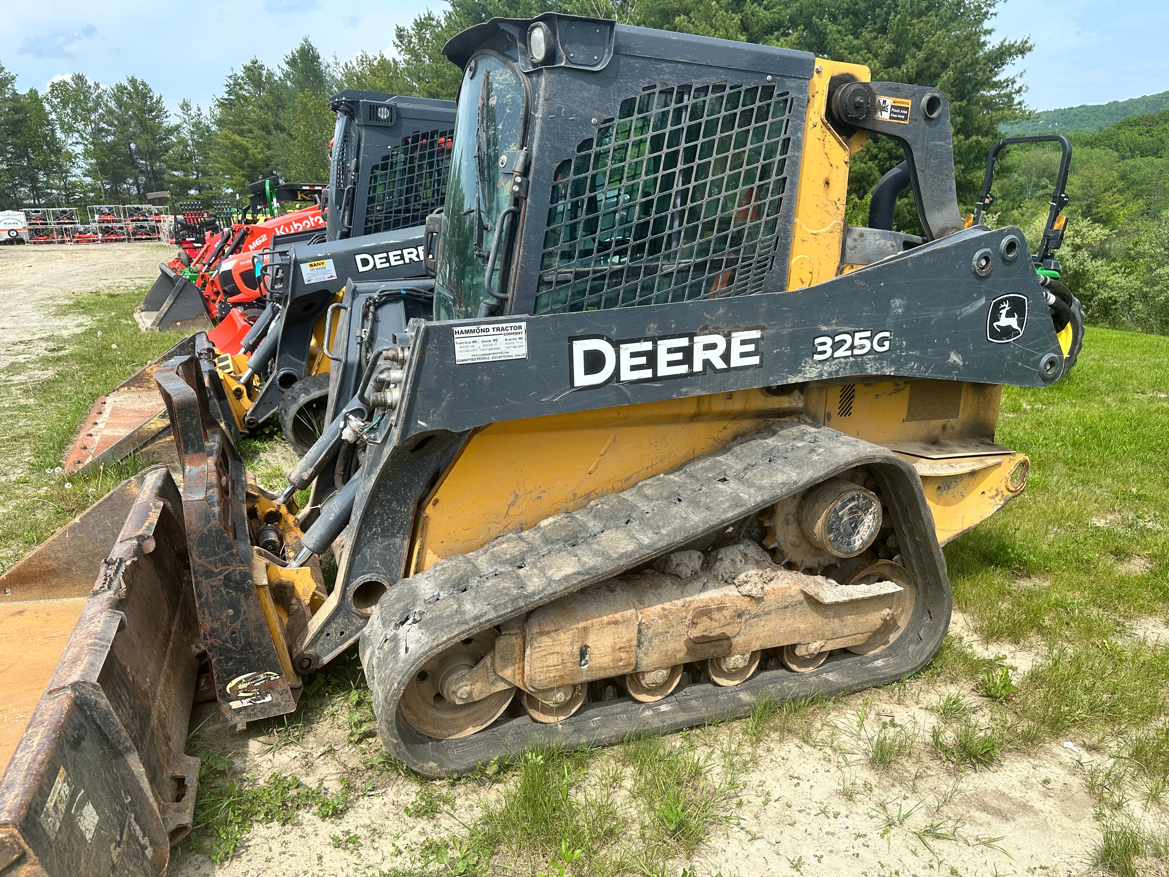2018 John Deere 325G Equipment Image0