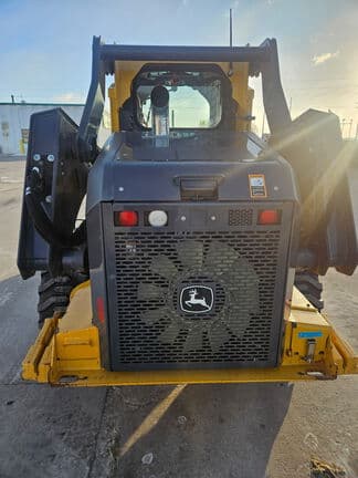 Image of John Deere 330G equipment image 4