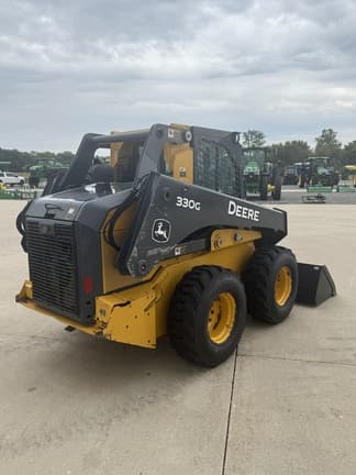 Image of John Deere 330G equipment image 3