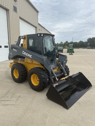 Image of John Deere 330G equipment image 4