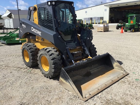 2018 John Deere 330G Equipment Image0