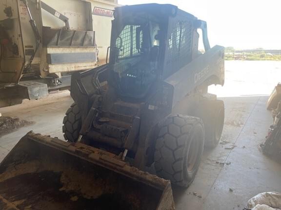 Image of John Deere 330G equipment image 2