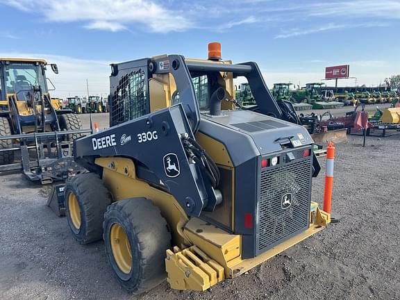 Image of John Deere 330G equipment image 4