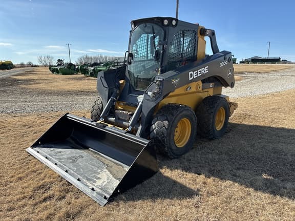 Image of John Deere 330G equipment image 2