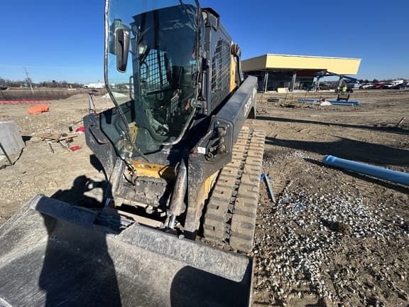 Image of John Deere 331G equipment image 1