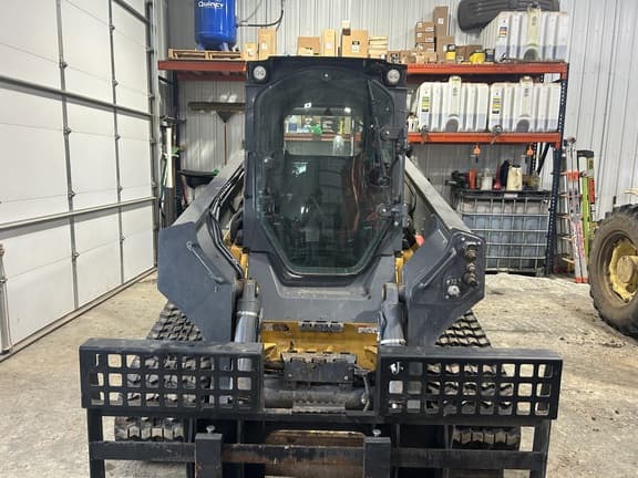 Image of John Deere 331G equipment image 2