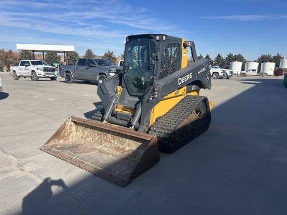 Image of John Deere 331G equipment image 2