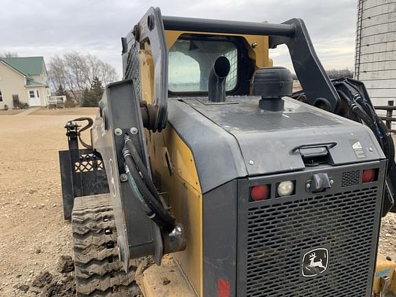 Image of John Deere 331G equipment image 3