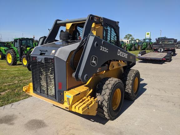 Image of John Deere 332G equipment image 4
