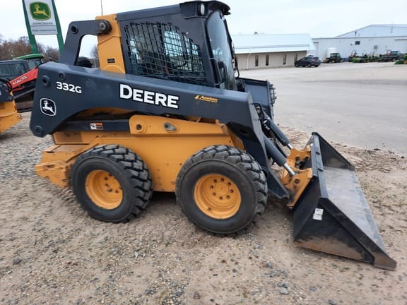 Main image John Deere 332G