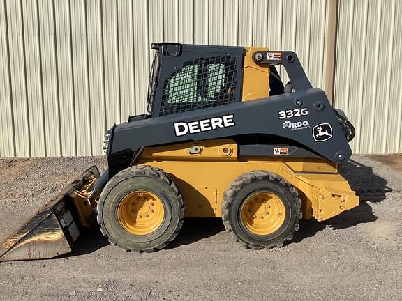 2018 John Deere 332G Equipment Image0