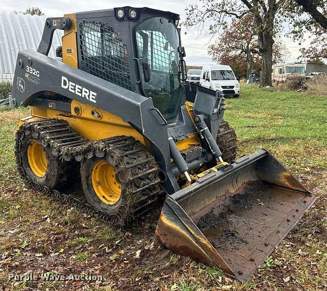 Image of John Deere 332G equipment image 2