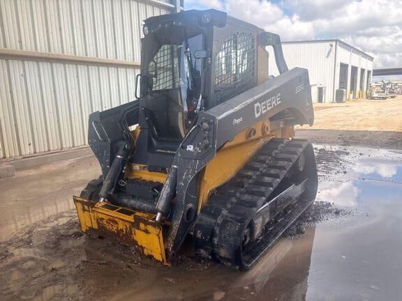 2018 John Deere 333G Equipment Image0