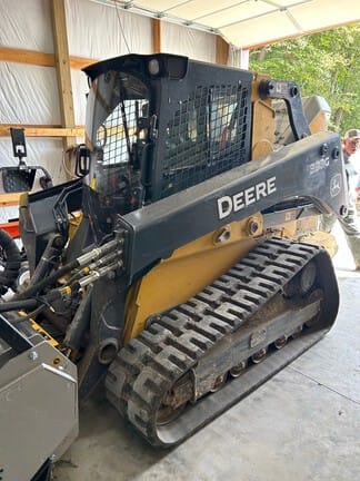 Main image John Deere 333G