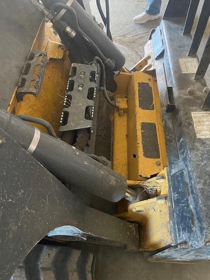 Image of John Deere 333G equipment image 3
