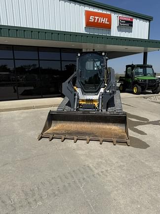 Image of John Deere 333G Primary image
