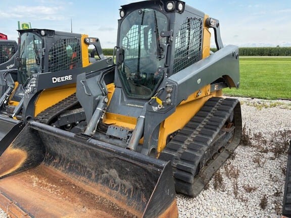 2018 John Deere 333G Equipment Image0