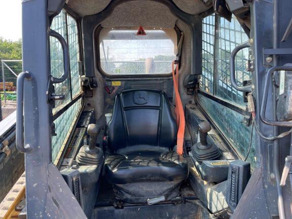 Image of John Deere 333G equipment image 4