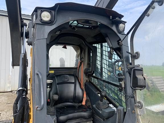Image of John Deere 333G equipment image 2