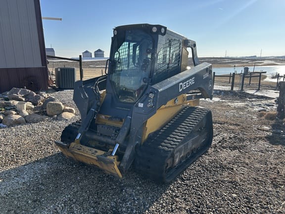2018 John Deere 333G Equipment Image0