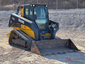 2018 John Deere 333G Image