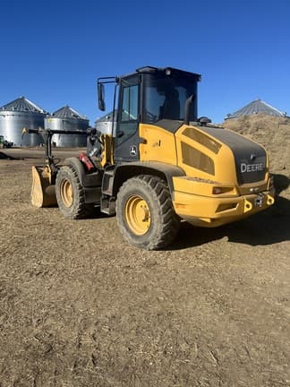 Image of John Deere 344L equipment image 2