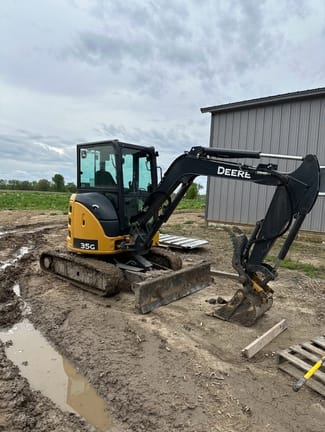 2018 John Deere 35G Equipment Image0