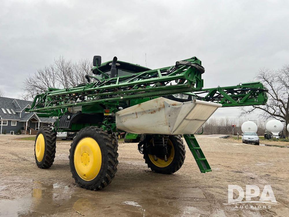 Image of John Deere R4030 Primary image