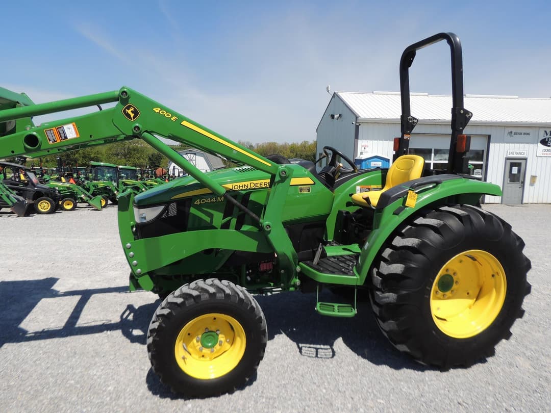 Image of John Deere 4044M Primary image