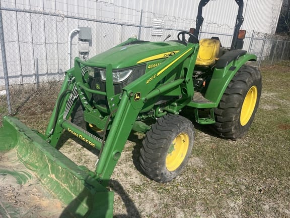 Main image John Deere 4044M