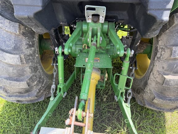 Image of John Deere 4044M equipment image 3